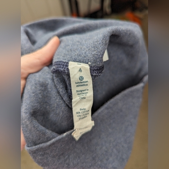 Lululemon high rise crop blue heather size 4 - Picture 3 of 3